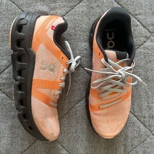 OnCloud running shoes CloudTek